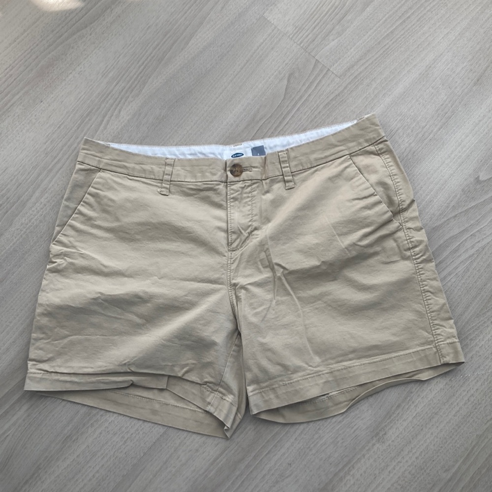 Old Navy Tan Shorts Women Size 6